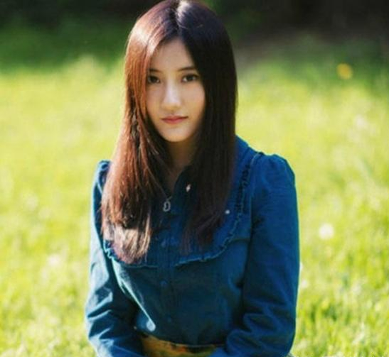 她是清華“雙料狀元”，顏值不輸明星，卻因藝考生的身份備受質疑