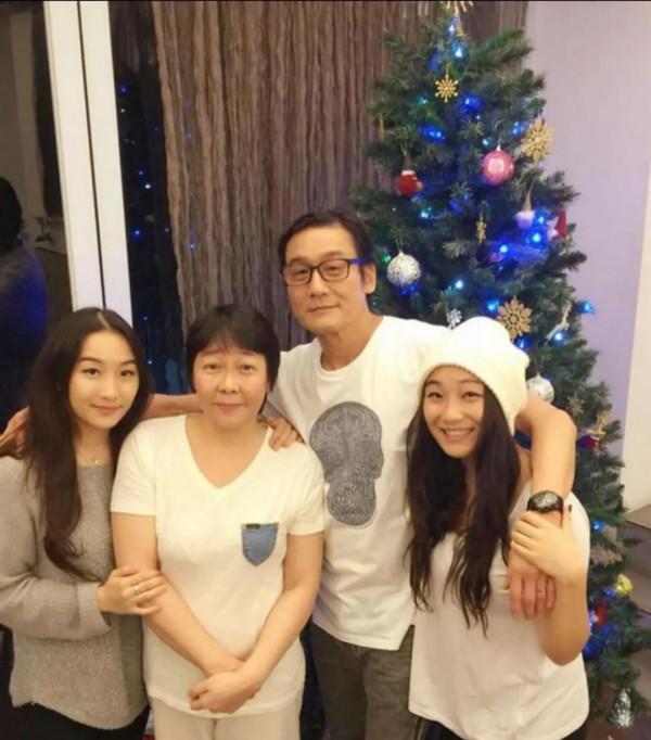 “緋聞絕緣體”梁家輝：你陪我窮，我陪你到老