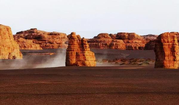 雅丹魔鬼城：大自然留下的傑作，堪稱鬼斧神工
