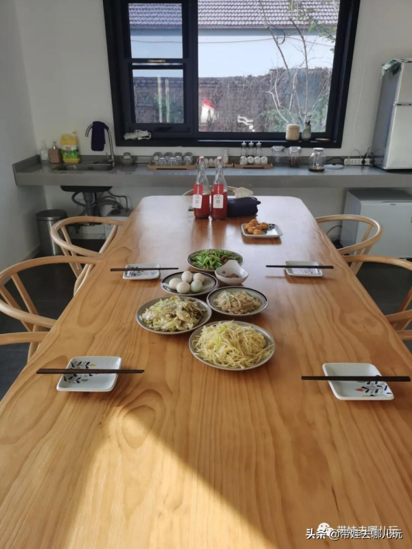 坐小火車穿行玉米地,和擎天柱合影~在北京寶藏民宿裡過萬聖節 坐小火車穿行玉米地,和擎天柱合影~在北京寶藏民宿裡過萬聖節