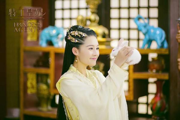 不用驚訝，這些形象出自同一個造型師