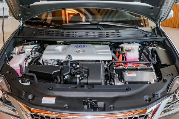 外觀運動，配油電混合動力系統，雷克薩斯CT實力解析