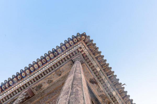 在伊朗旅行被當地人要求合照，原來是因為我身上的漢服太美