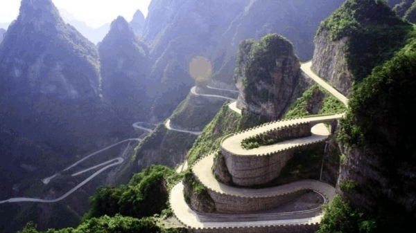 我國十大地勢驚險的公路,風景如畫但會讓你笑中帶淚,你去過哪個 我國十大地勢驚險的公路,風景如畫但會讓你笑中帶淚,你去過哪個