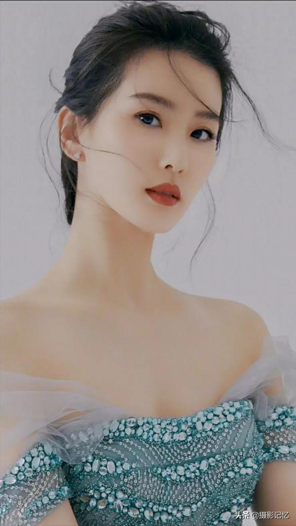 劉詩詩：氣質優雅，儀態萬端