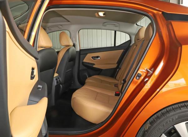 10多萬的自動擋轎車還是這三款好，安全舒適，動力強還省油