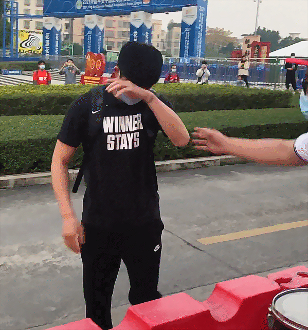 也要走？張琳芃哽咽：我把廣州當成家，可能要離開家的感覺很難受