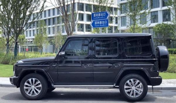 試駕賓士G 500,主打越野配4.0T引擎,提供差速鎖+低速四驅! 試駕賓士G 500,主打越野配4.0T引擎,提供差速鎖+低速四驅!