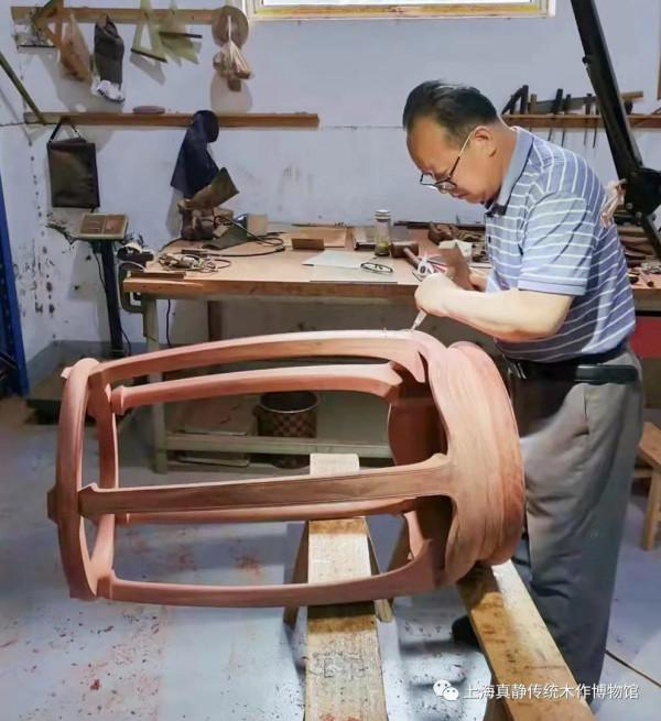 真靜木研 | 瓜期未破，亭亭玉立——香幾