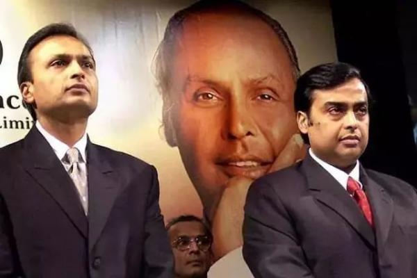 印度首富夫人住27層高樓有600個傭人,穿滿鑽禮服,掛祖母綠鼻環 印度首富夫人住27層高樓有600個傭人,穿滿鑽禮服,掛祖母綠鼻環