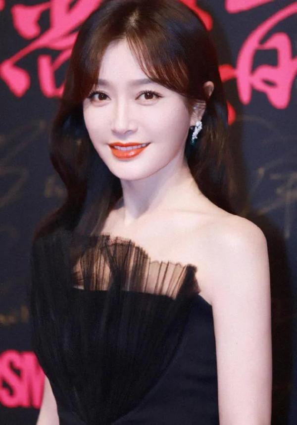 《突圍》女主秦嵐,絕美女神,清純美麗,李亞文追她執迷黃曉明 《突圍》女主秦嵐,絕美女神,清純美麗,李亞文追她執迷黃曉明