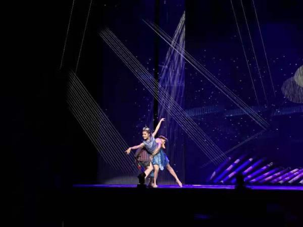 獨家專訪北京青年舞者何林謙——為華夏而舞的迤邐之蓮 獨家專訪北京青年舞者何林謙——為華夏而舞的迤邐之蓮