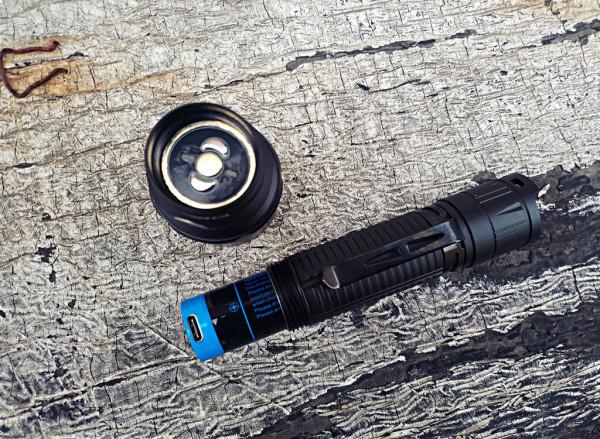 隨手劃去，皆是光明：CYANSKY K3手電