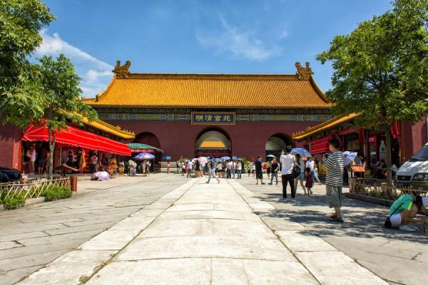 這個山寨建築完全複製故宮，門票居然比故宮貴3倍，可遊客還不少