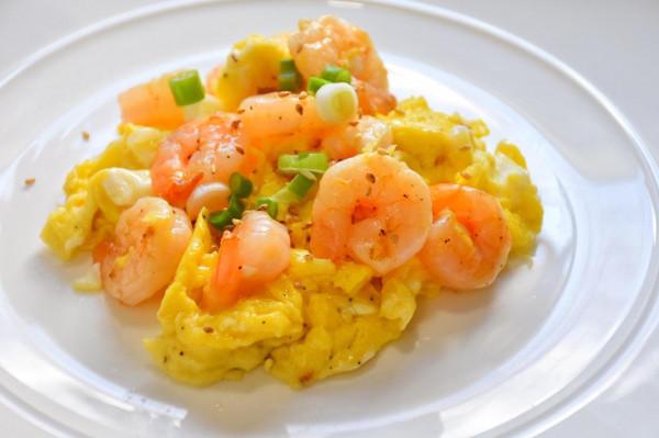 滑蛋蝦仁的家常做法，簡單易學，營養美味又下飯