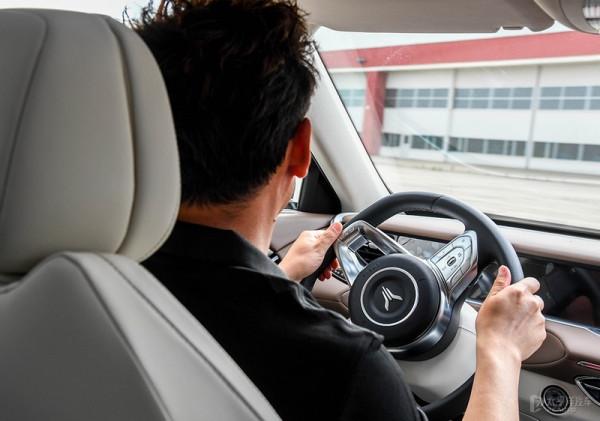 東風除了是導彈製造商，造豪華效能新能源SUV也是拿手好戲