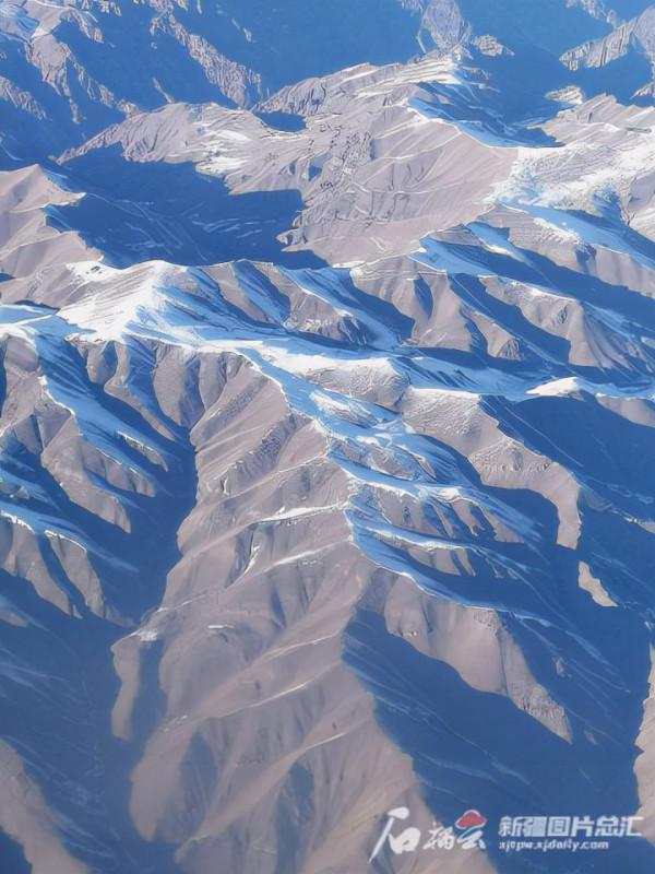 在新疆乘飛機千萬別睡著,怕你錯過一張張屏保 在新疆乘飛機千萬別睡著,怕你錯過一張張屏保