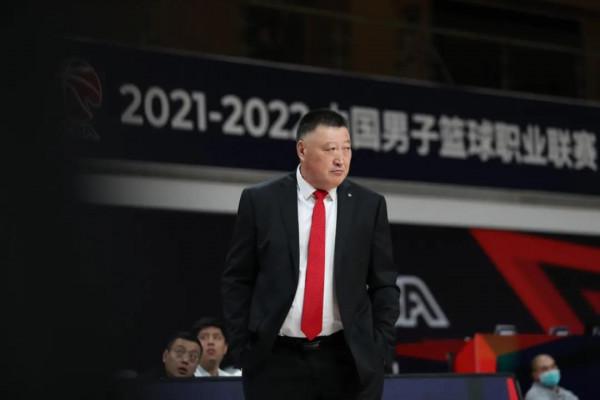 慘遭逆轉 球員狀態體能均告急 8人輪換還能支撐多久? 慘遭逆轉 球員狀態體能均告急 8人輪換還能支撐多久?