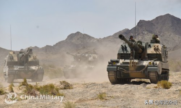 2022年了，中國陸軍還用牽引式火炮？讓每門火炮“帶輪子”是趨勢