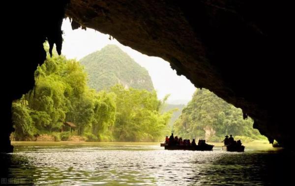 走進世界長壽之鄉-巴馬縣