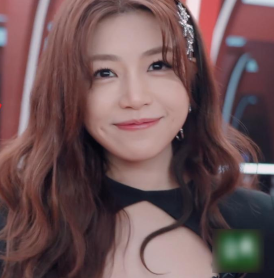 絕了！這九個酒窩女星無人爭鋒，一顰一笑都超甜，整不出的靈動