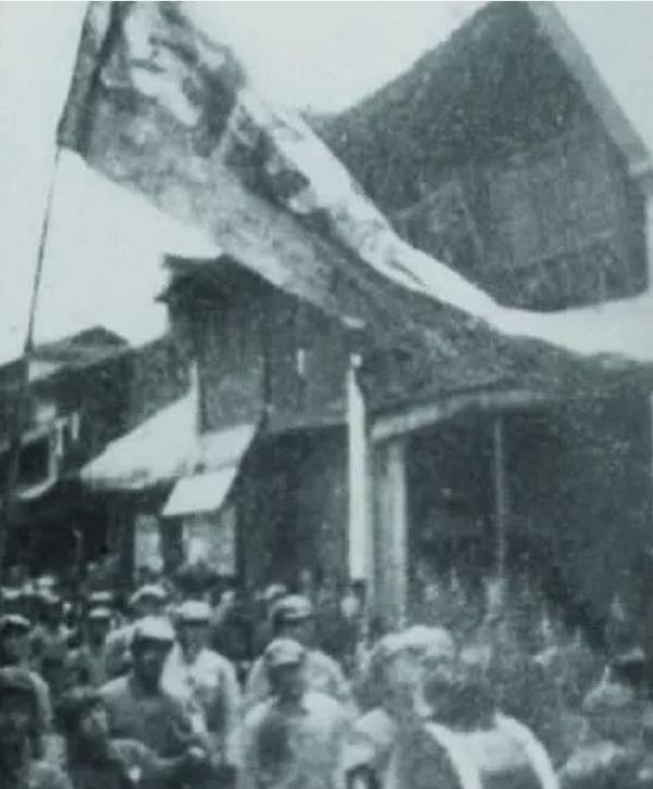 一等功臣隱居64年,做手術兒子去報銷,老人怒斥:家裡出不起錢? 一等功臣隱居64年,做手術兒子去報銷,老人怒斥:家裡出不起錢?