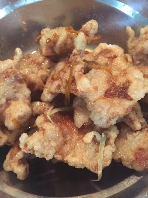 鍋包肉的正宗做法，幹香酥脆，步驟還超簡單