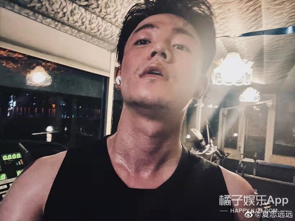 還記得《香蜜沉沉燼如霜》的月下仙人嗎？生活中的他長這樣？