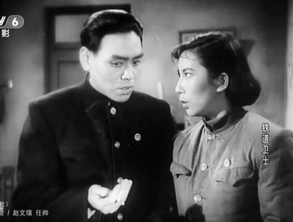 《鐵道衛士》演女特務王曼麗,經典臺詞“海外來人了”,89歲健在 《鐵道衛士》演女特務王曼麗,經典臺詞“海外來人了”,89歲健在