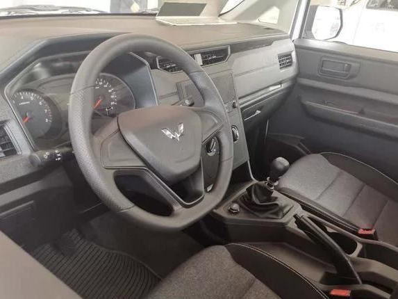 五菱宏光PLUS,空間及動力是賣點,舒適性尚待提升 五菱宏光PLUS,空間及動力是賣點,舒適性尚待提升