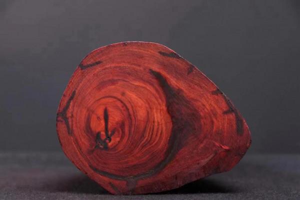 寥寥幾刀啄武聖，夜讀春秋是關公！八月舊作，如今依然滿意非常