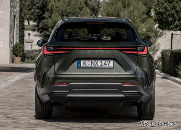 新車|疑似新一代雷克薩斯LX內飾、實車洩露,10月14日全球首發 新車|疑似新一代雷克薩斯LX內飾、實車洩露,10月14日全球首發