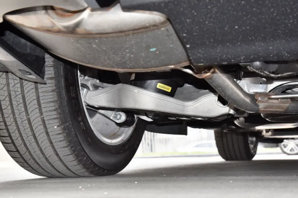 配插電式混合動力系統，軸距為2923mm，攬勝運動版PHEV實力如何？