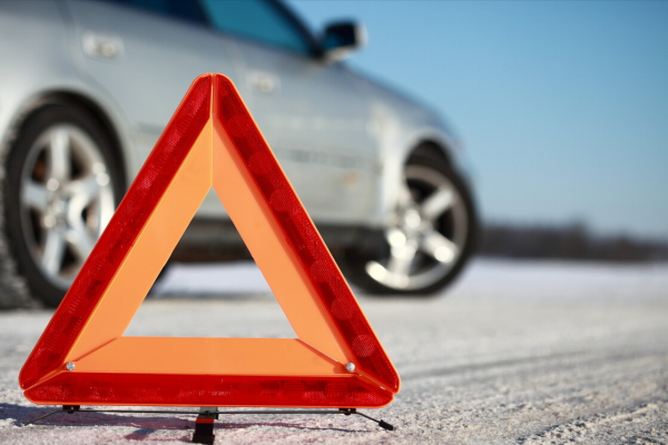 綠林工具緊急提醒：這些車載工具需常備！切勿拿生命開玩笑