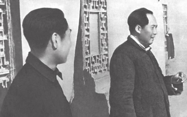 楊成武向毛主席彙報,臨走差點流淚?毛主席省出6個青稞饅頭給楊 楊成武向毛主席彙報,臨走差點流淚?毛主席省出6個青稞饅頭給楊