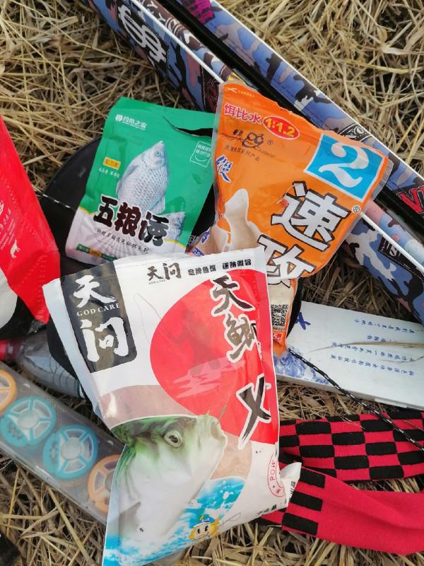 冬季怎麼釣魚，用餌和抓魚吃口才是關鍵