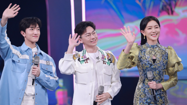 《你好星期六》漸入佳境，主題明確，推廣國風，1位常駐幫了何炅