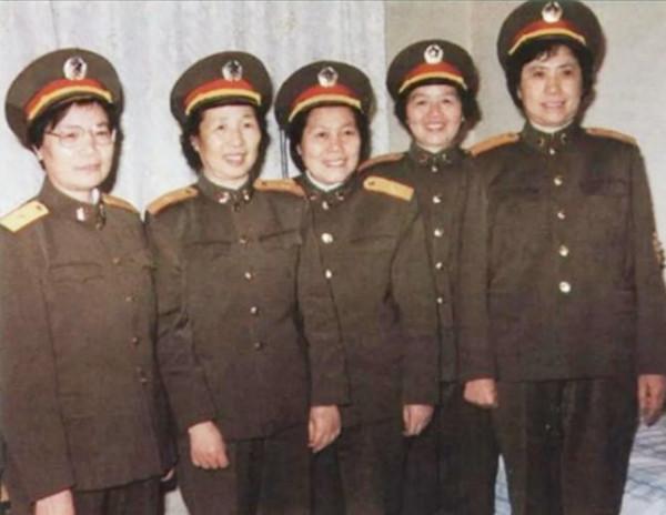 十大元帥夫人新中國成立後都擔任什麼工作，1955年有幾人授銜