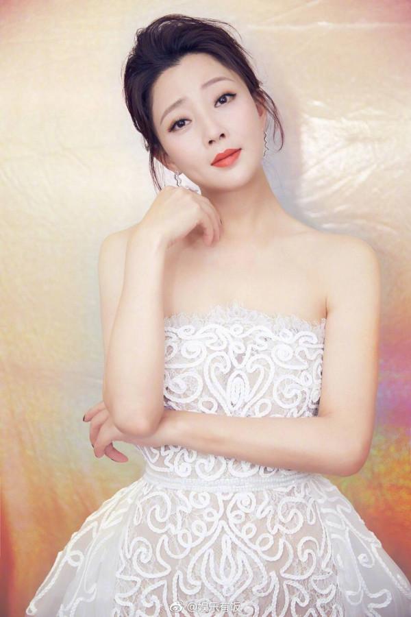 李小冉、殷桃、梅婷三個女人的“恩怨糾纏”：現實比電影更狗血