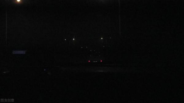 「美國真實生活」窮人生活區不配裝路燈? 「美國真實生活」窮人生活區不配裝路燈?