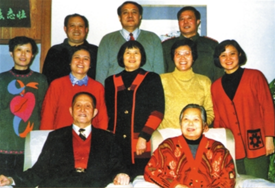 65年毛主席接見韓先楚,閒聊時詢問:洪學智到哪裡去了,好久沒見 65年毛主席接見韓先楚,閒聊時詢問:洪學智到哪裡去了,好久沒見