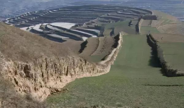 探秘甘肅通渭戰國秦長城遺址和古城堡 探秘甘肅通渭戰國秦長城遺址和古城堡