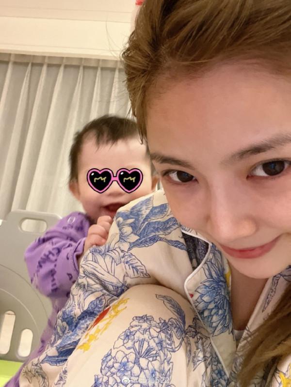 杜淳老婆自曝體重82斤，比baby還瘦被質疑P圖回應：可直播上稱