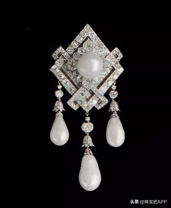 22歲喪子，英國王室覬覦她的珠寶，壕到閃瞎眼的俄國末代皇太后