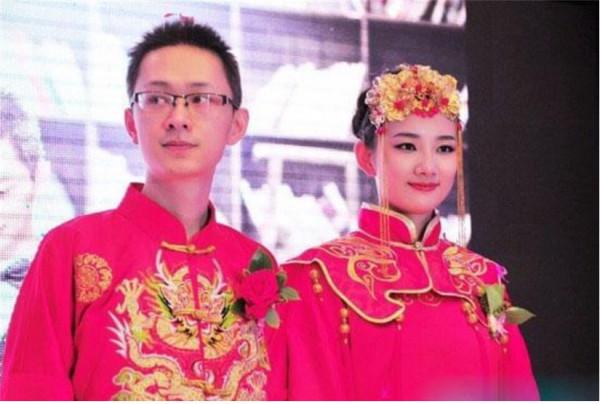 憑《最強大腦》成名，走紅後和妻子離婚，賈立平為何突然涼了？