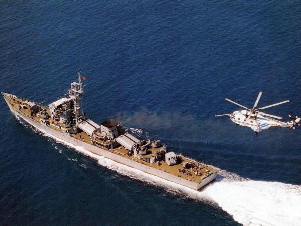 1997年香港迴歸前，中英軍艦對峙三天三夜，中方：撞就撞，誰怕誰