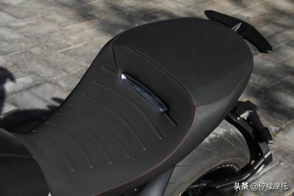 杜卡迪大魔鬼,精緻的肌肉巡航 杜卡迪大魔鬼,精緻的肌肉巡航