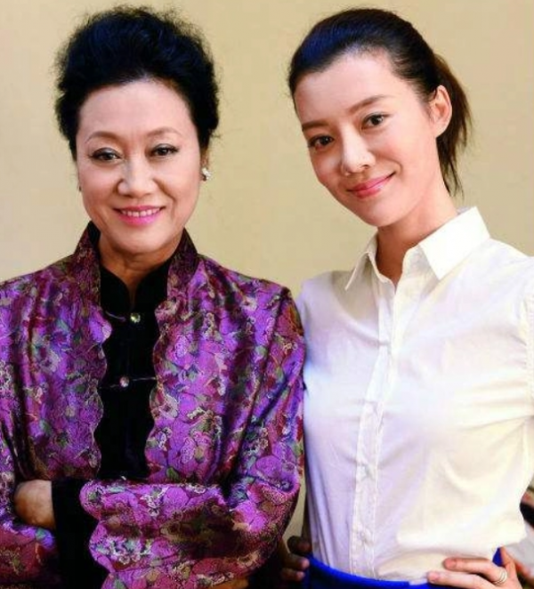 鮮為人知的明星親戚,陳慧琳叔叔無人敢惹,騰格爾玲花關係不一般 鮮為人知的明星親戚,陳慧琳叔叔無人敢惹,騰格爾玲花關係不一般