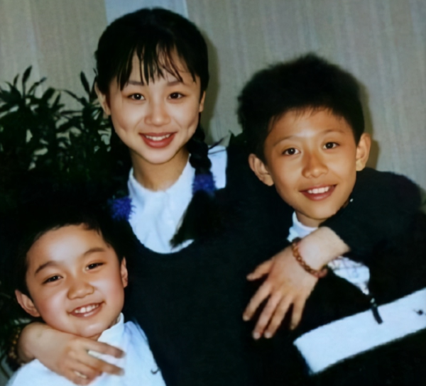 鬥嘴姐弟到國民CP，青梅竹馬相識17年，張一山楊紫為何沒走到一起