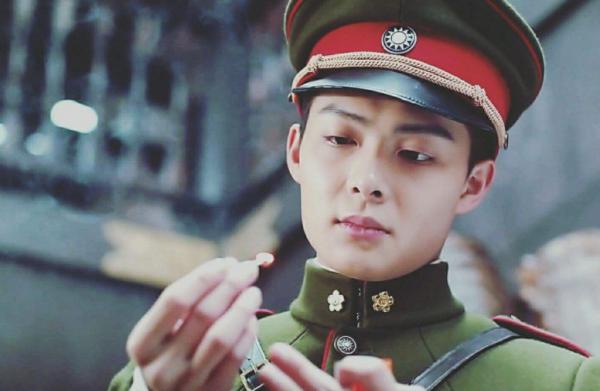 電視劇中的“副官”屬於什麼職務,在軍中的地位究竟有多高? 電視劇中的“副官”屬於什麼職務,在軍中的地位究竟有多高?